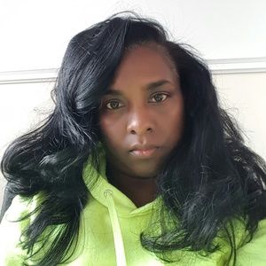 Meet your Posher, Kendra